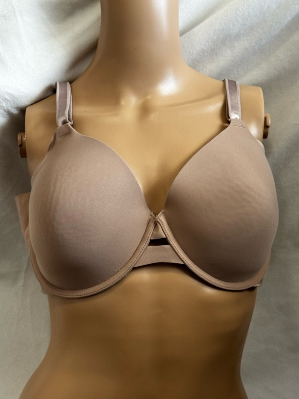 Warner’s 38D Nude T-Shirt Bra Underwire Smooth Adjustable Straps